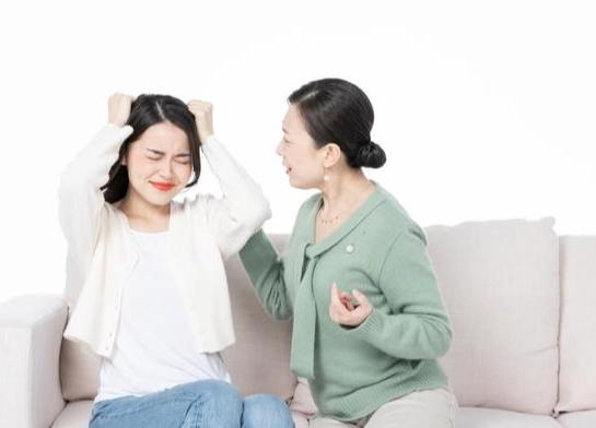 雙子女朋友生氣 雙子女朋友生氣