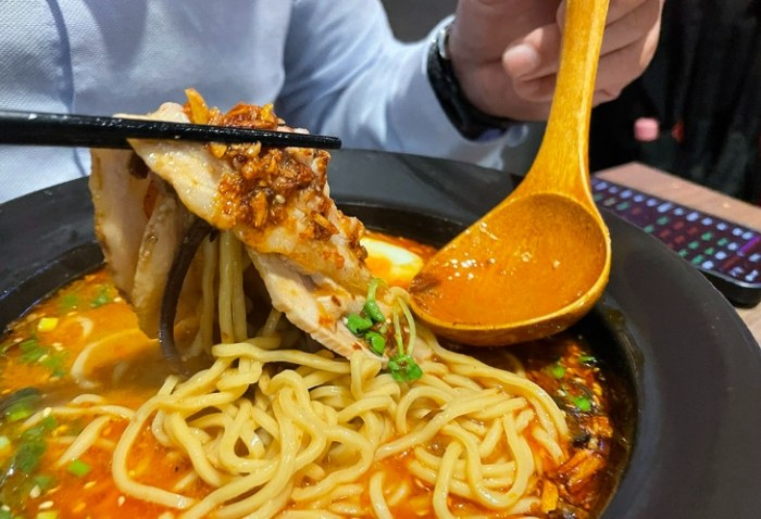 新店捷運站美食