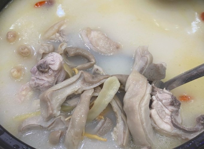 胡椒豬肚雞 胡椒豬肚雞