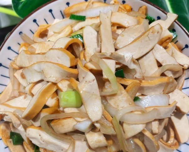 洋蔥炒豆干